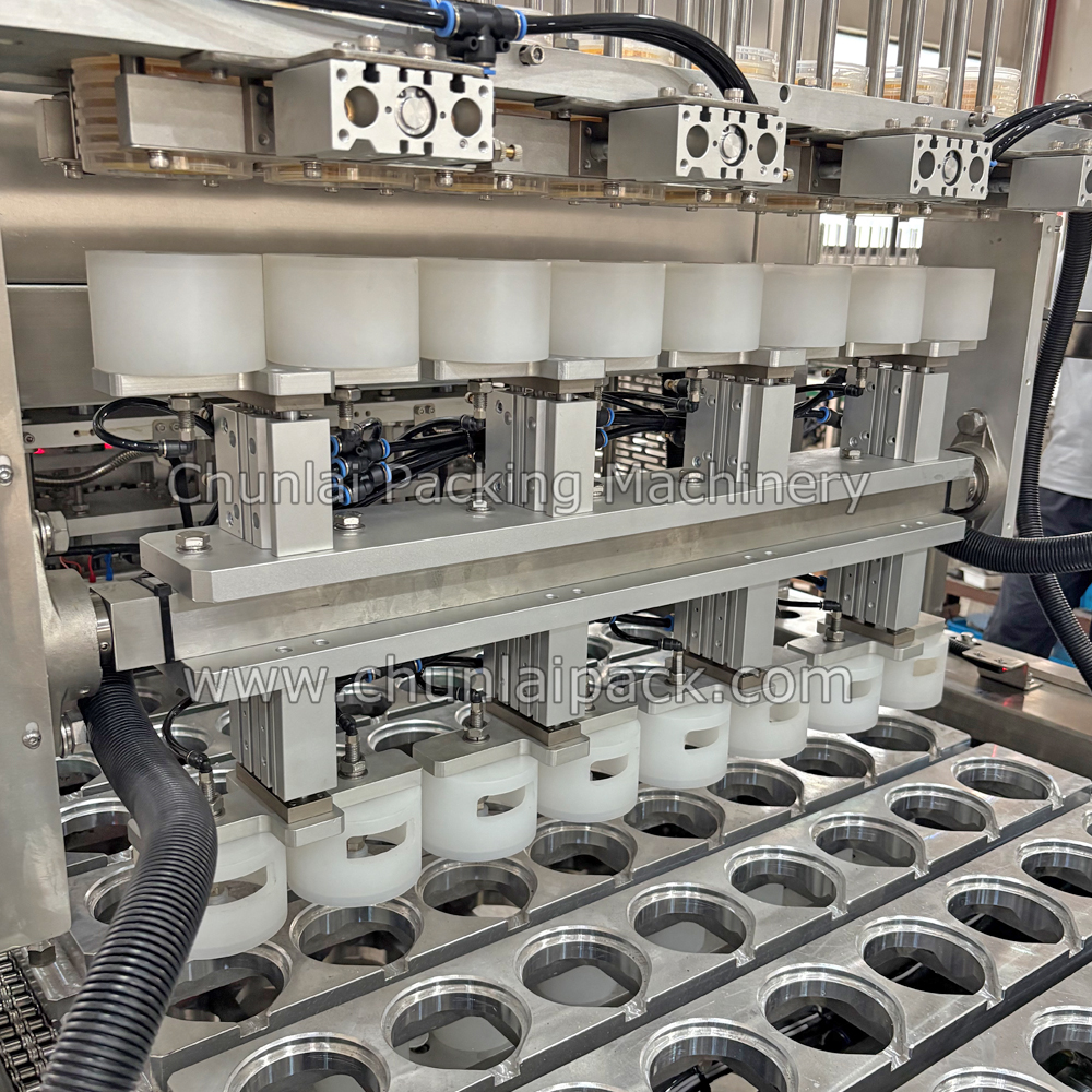 8 Lanes Clotted Cream Yogurt Cup Filling Sealing Capping Machine 