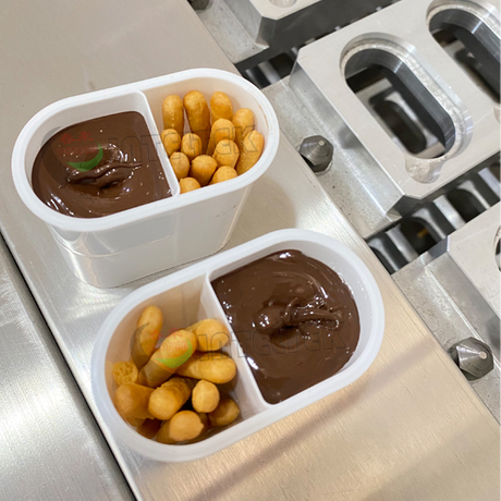 finger biscuit chocolate sauce.jpg