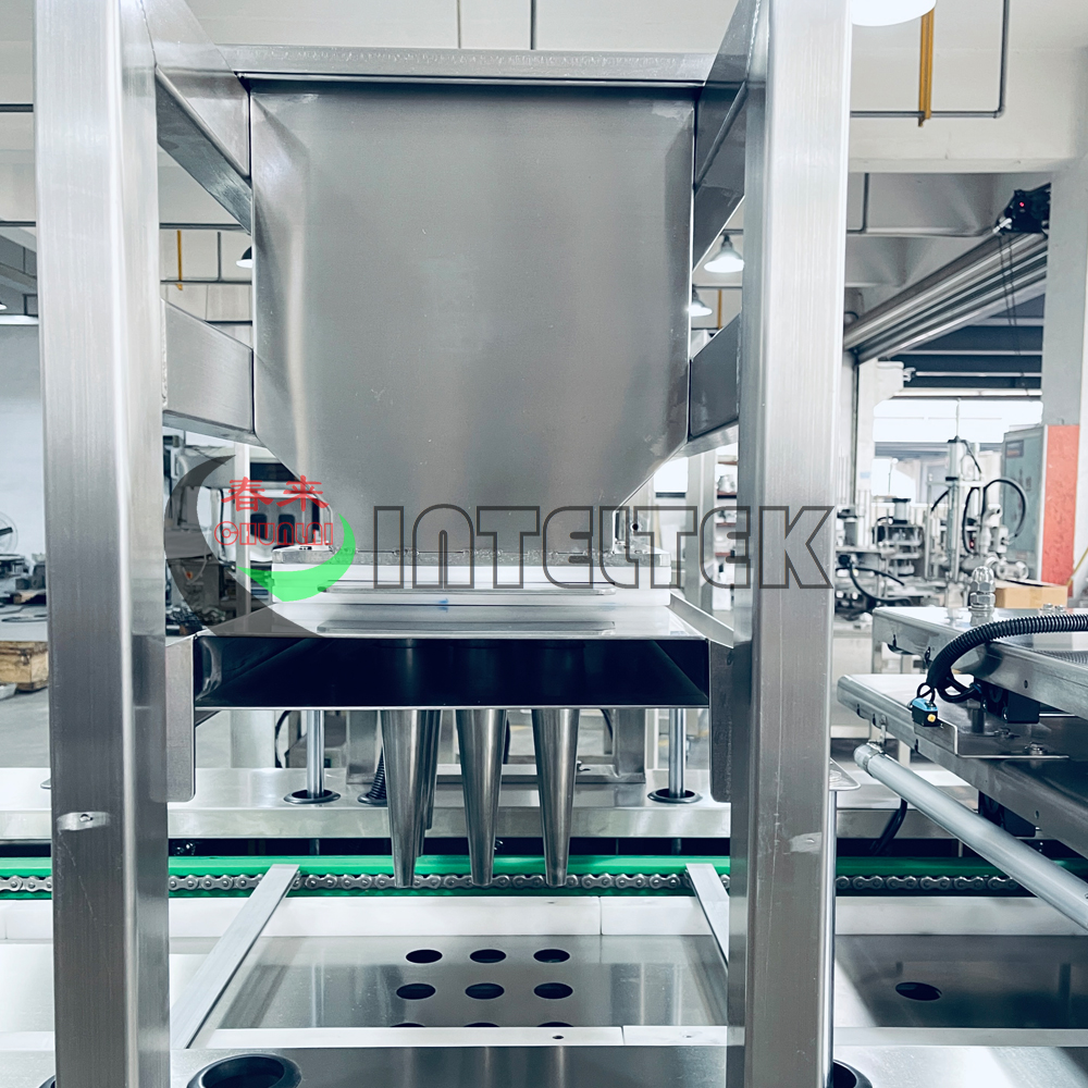 SAP Absorbent Fine Granule Dosing Tray Non-woven Fabric inside Sealing Machine